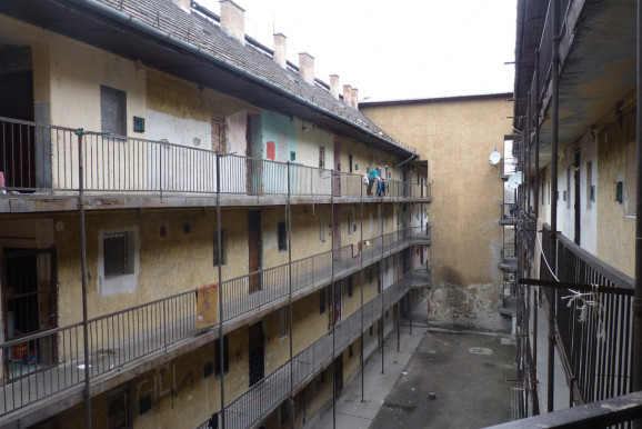 Kiemelt beruházásként bővítik a Terrorelhárítási Központot