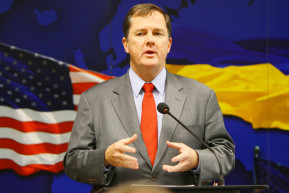 Nem fogja tűrni Amerika a magyar autokrata rendszert