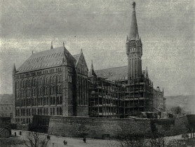 Mi lett az átépített pesti Vörösmarty térből?