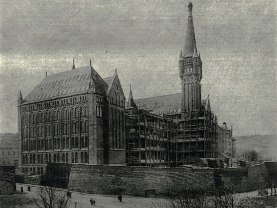 Mi lett az átépített pesti Vörösmarty térből?