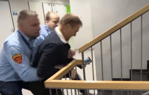 Nem nyugszik bele Hadházy, hogy a smasszerek helyett Varju ellen indul eljárás