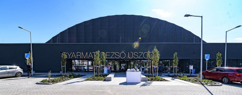 A választások előtt adták át, még mindig használhatatlan Buda legdrágább uszodája