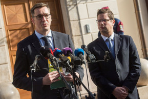 Orbán nem bólogatott nagyokat Karácsonynak