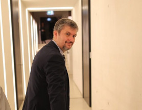 Hadházy: Tömegével hamisíthatók a nemzeti konzultációs ívek