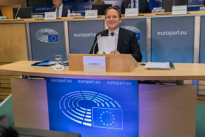 Zöld utat kapott Várhelyi Olivér