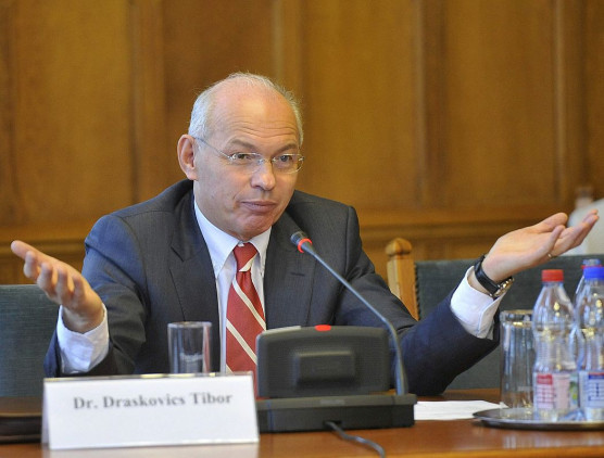 Draskovics: Miért csak az új arcok kaphatnának megbízásokat?