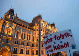 Erőszak a családban, erőszak a színházban