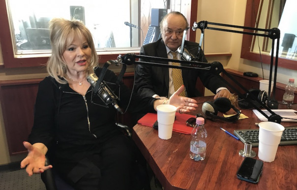 A személyiség kevés, ide hang kell!