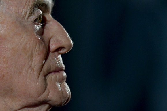 Későn se, soha – Szénási Sándor jegyzete