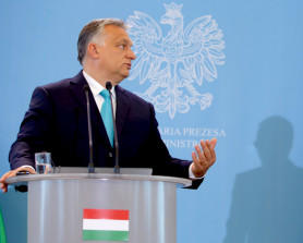 Orbán felhatalmazási törvényét Hitler 1933-as hatalomra kerülésével hozta párhuzamba William Galston