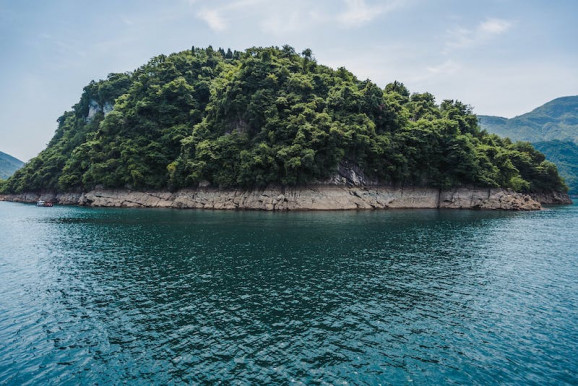 Lakatlan magyar szigetre költözött a járvány elől