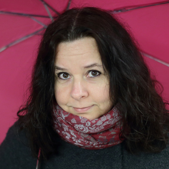 Balettcipő szögre akasztva, hangszálak tartalékon, de a téma a (Hős) utcán terem