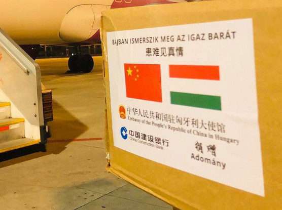 Kínai nagykövet:  Máshonnan jöhetett a koronavírus, a magyar kormány viselkedése pedig örömteli