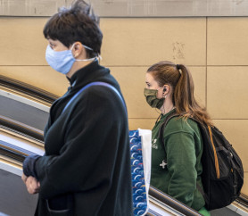 Szinte mindenhol kötelező lesz a maszk Budapesten