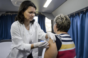 Még nincs is vakcina, már jön az oltásellenesség