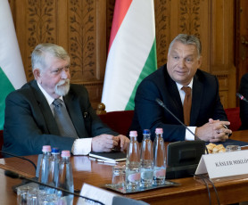 Orbán trükközik, hogy ne hulljon vissza rá Kásler kinevezése 
