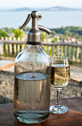 Mi legyen a fröccs mellé?