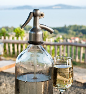 Lemondott a bukaresti államtitkár, mert ittas vezetésen érték