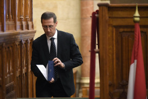 Az adócsökkentés az alapítványoknak kedvez, a magánszemélyeknek nem lesz könnyebb