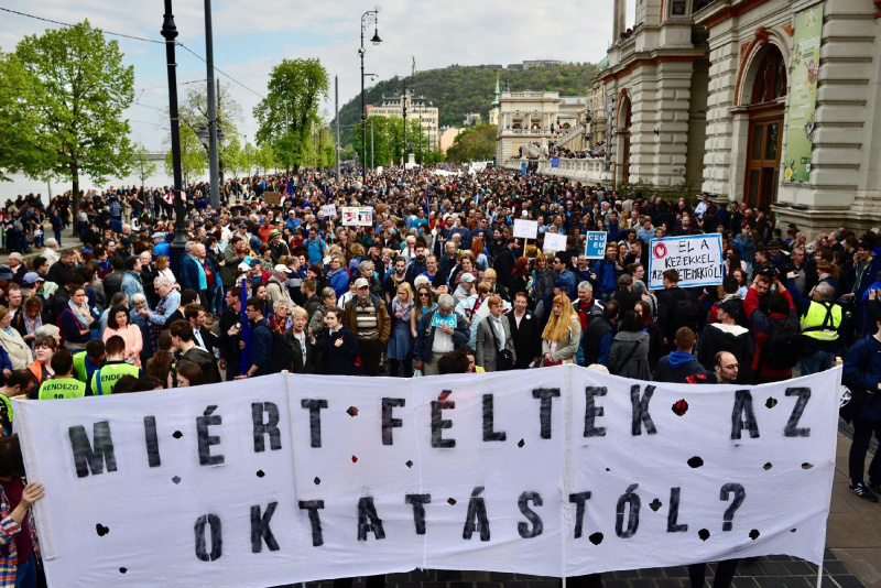 Az Oktatási szabadságot csoport demonstrációja Budapesten 