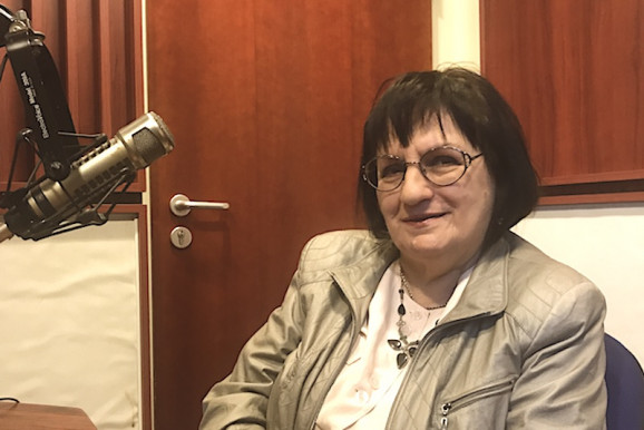 E veszekedő sokféleség ötvözete: vagyis költő