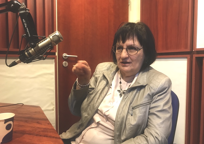 Balla Zsófia a Klubrádió stúdiójában