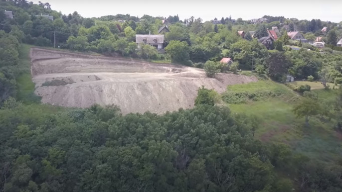 Mészáros üzlettársa 800 millióért vett 