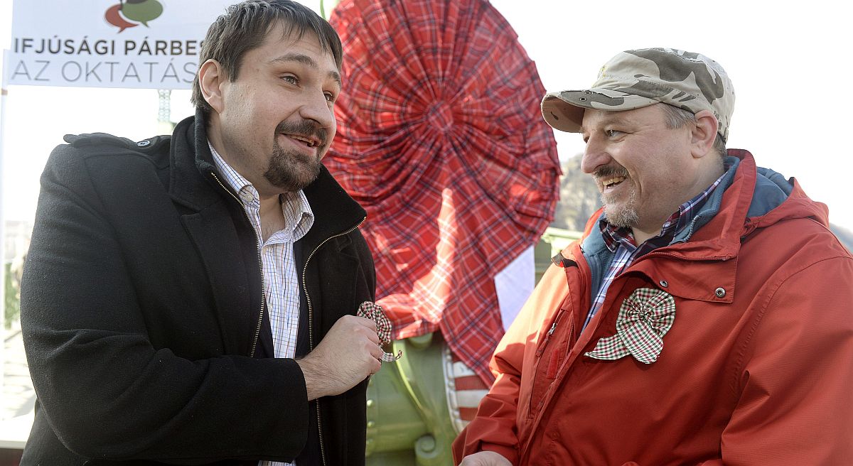 Országos akciót indítunk, felavatjuk a NER jelképét: 