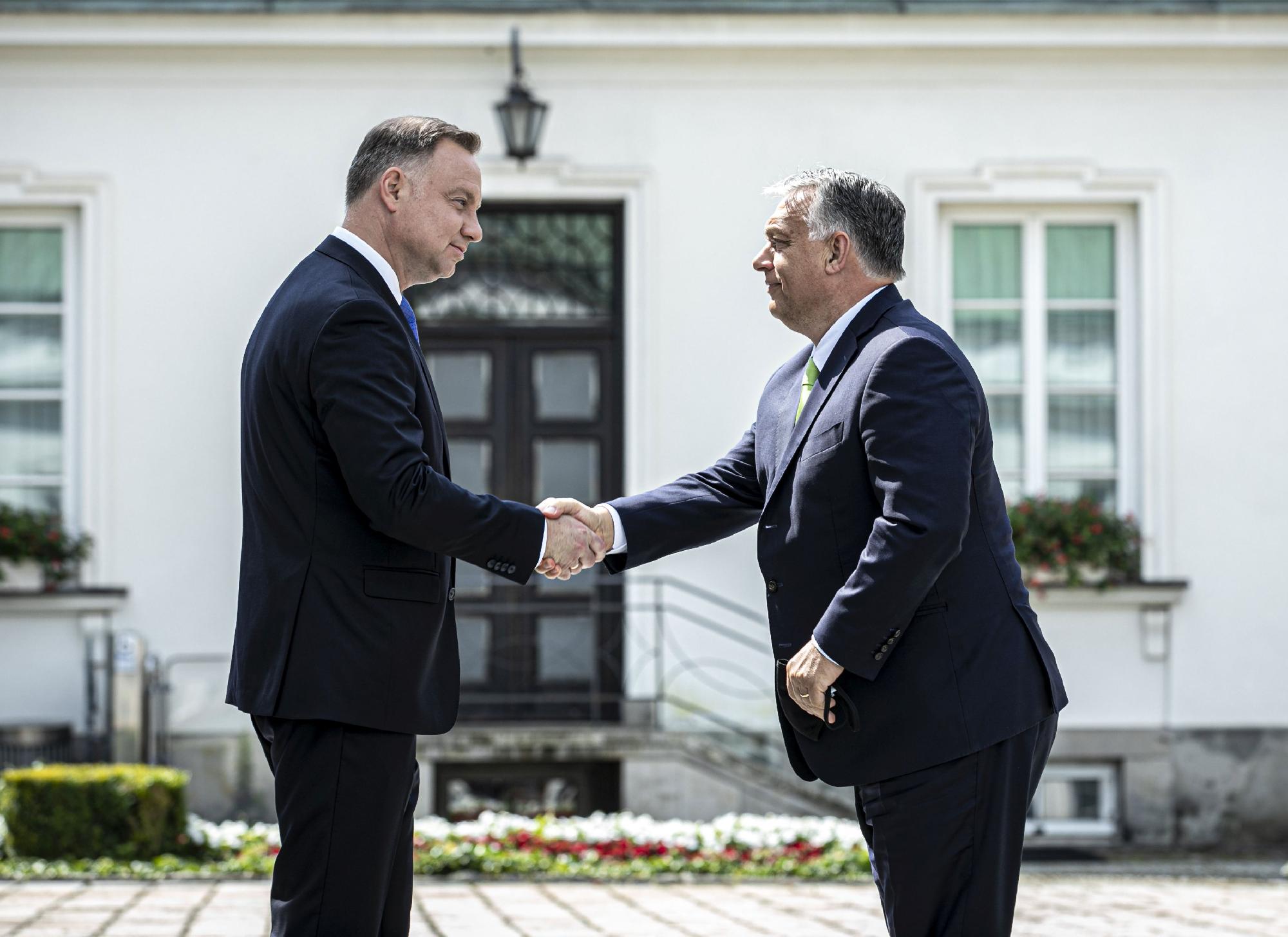 Orbán Viktor a V4-ek varsói csúcstalálkozóján