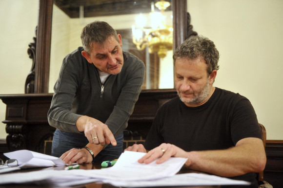 Takarás után színpad – Kardos Róbert az Ötösben