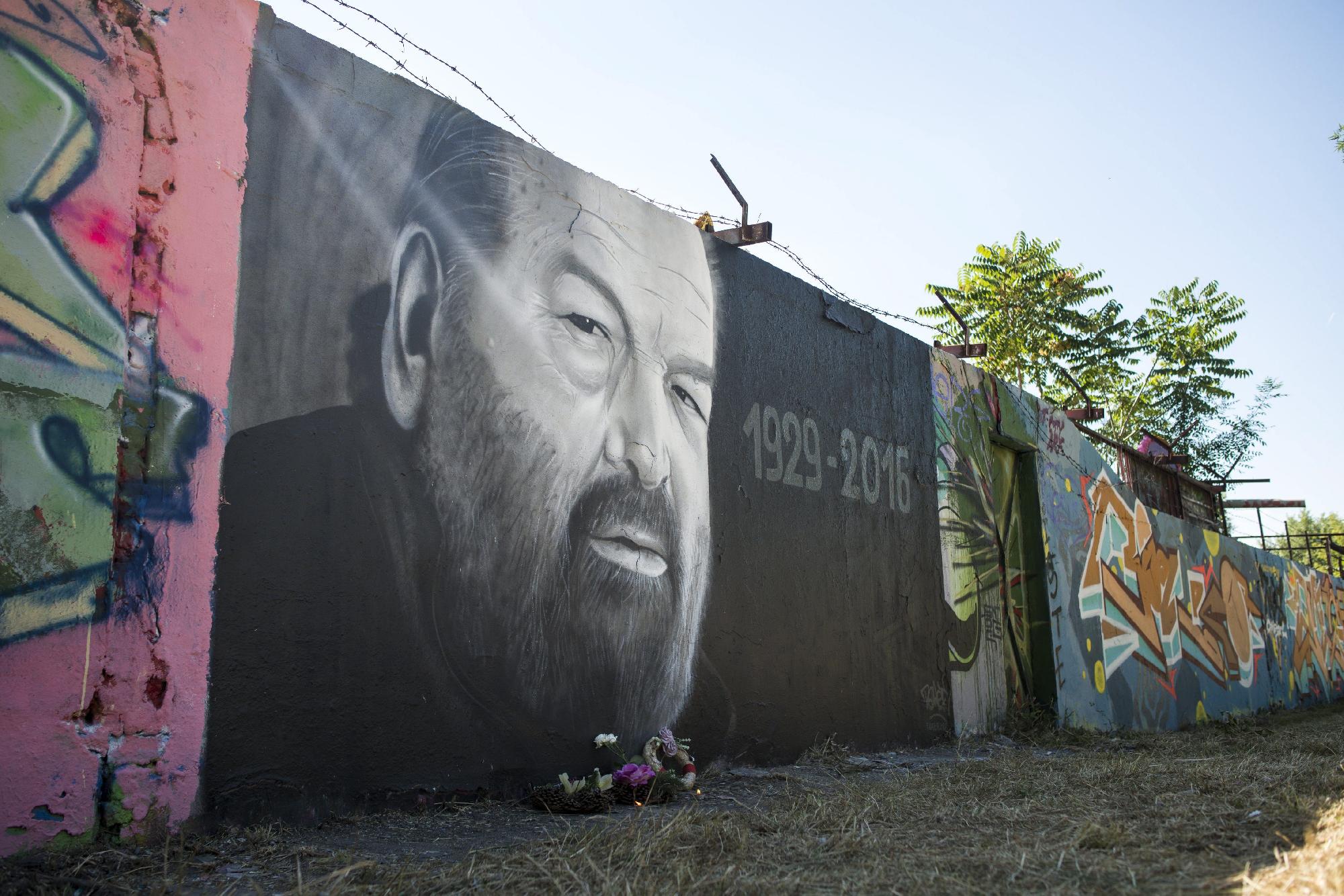 Bud Spencer halála - Falfestmény a Filatorigátnál 