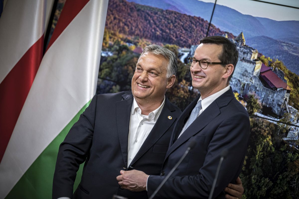 EU-csúcs Brüsszelben - A magyar és a lengyel miniszterelnök 