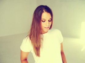 Lehessen jókat röhögni! – Pálmai Anna járt az Ötösben