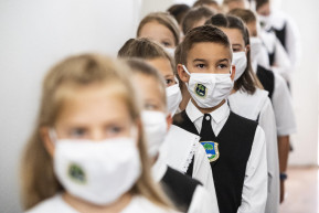 Hol így, hol úgy tanítanak a járvány miatt