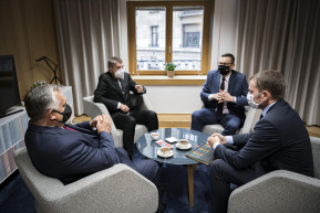 Nem akar engedni a jogállamiságból az EP