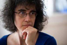 Szvoren Edina: Munkanéven ember