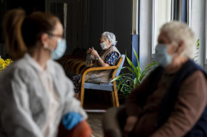 A kormányhivatal Karácsonyék nyakába varrta volna az idősek megbetegedését