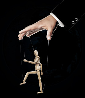 Ha nem függnénk úgy az államtól, a NER sem lehetne ennyire magabiztos – Kárpáti Iván jegyzete