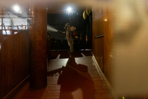 SZFE: A hallgatók kísérettel engedték be azokat, akik a fertőtlenítést végezték