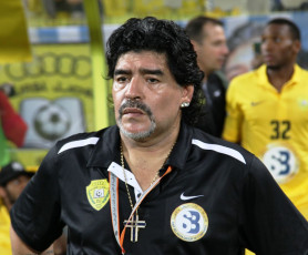 Meghalt Maradona