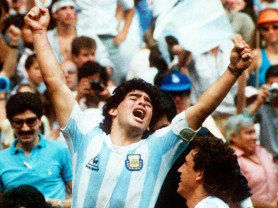 Diego Maradona, a futball utolsó rocksztárja