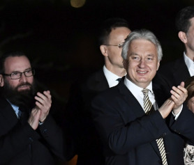  A képmutató – Szénási Sándor jegyzete