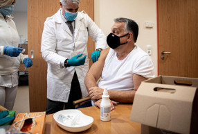 Neki már azt sem hisszük el, ha köszön. Pedig ... – Kárpáti Iván jegyzete