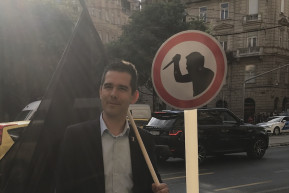 Új eljárás Novák Előd szoborbontási ügyében