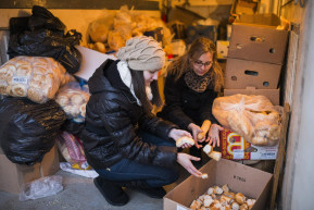 Nem halt ki a segítőkészség