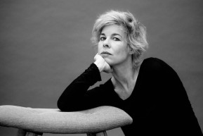 Színház a konyhában, sötétkamra a fürdőben