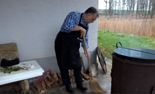 Orbán plebejus életet él? – Kárpáti Iván jegyzete