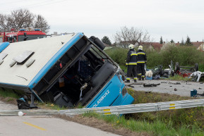 Halálos buszbaleset Soltvadkertnél
