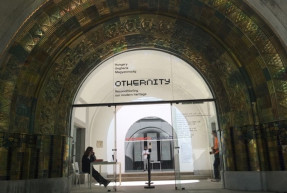 Minden más városnál városabb