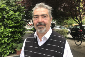 Oktat, szakért, olvas, ír és főz